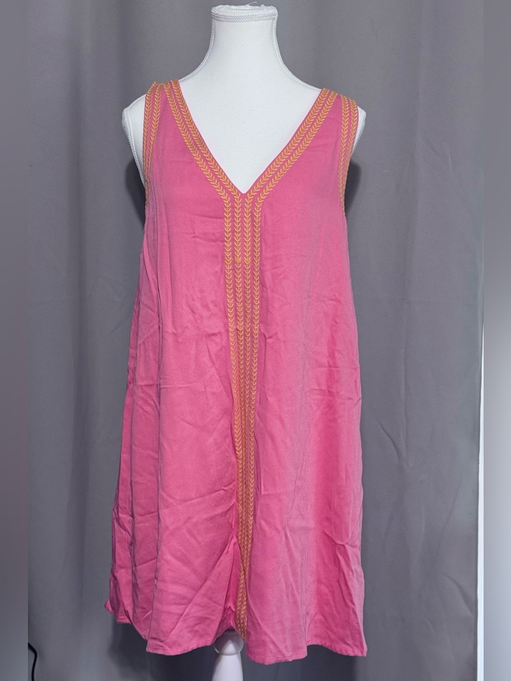 Lulu's Coral Dress with Gold Embroidery